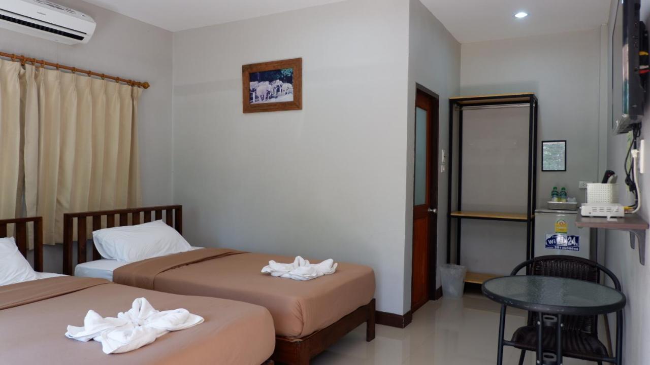 Resort Railumpoo Nakhon Sawan Exteriér fotografie